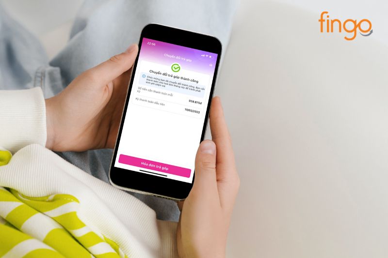 Nhấn chọn "Hóa đơn trả góp" trên màn hình