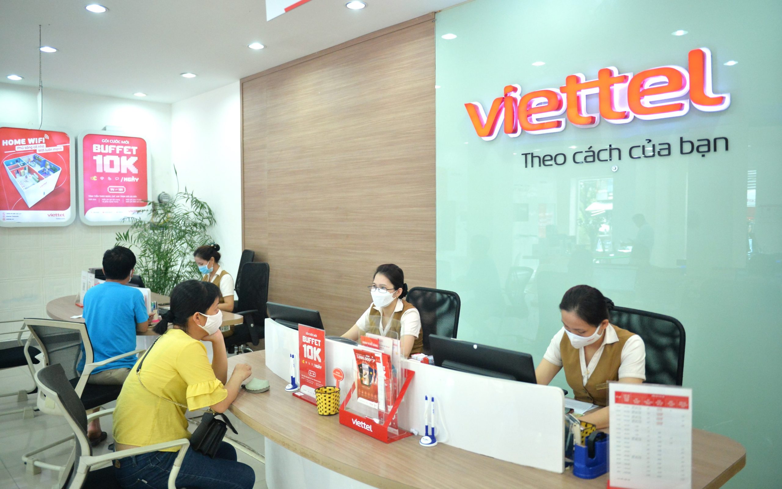 Bạn có thể ra quầy giao dịch Viettel Money gần nhất để thực hiện thay đổi mật khẩu