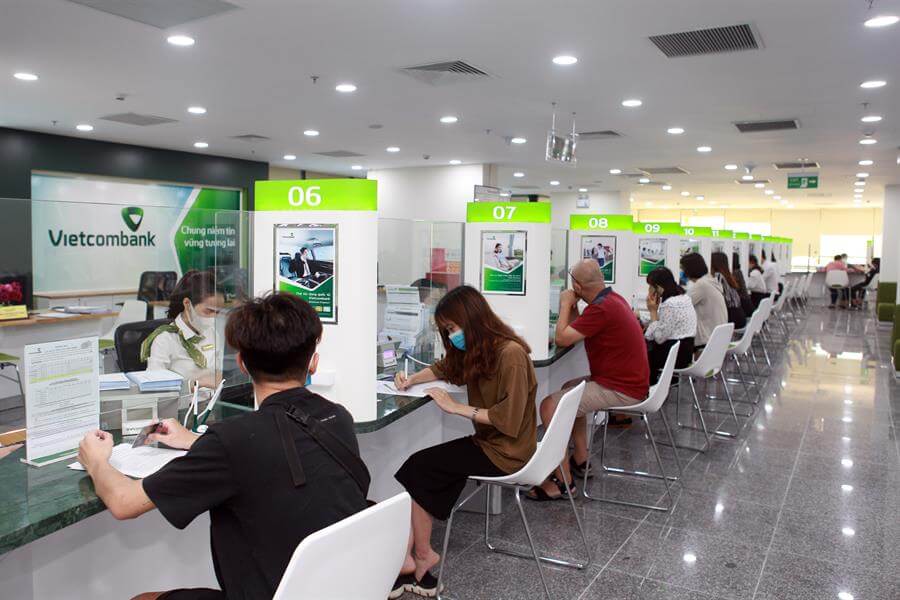 Đổi thẻ chip Vietcombank tại ngân hàng