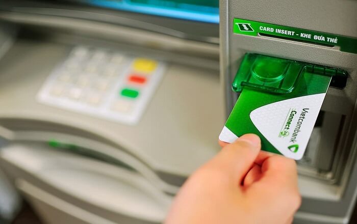 Cách đăng ký dịch vụ SMS Banking Vietcombank qua ATM