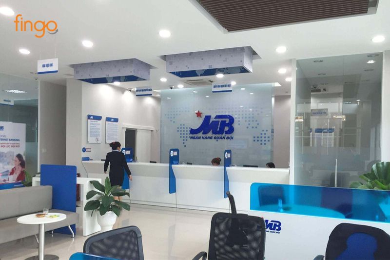 Rút tiền MB Bank tại các quầy giao dịch