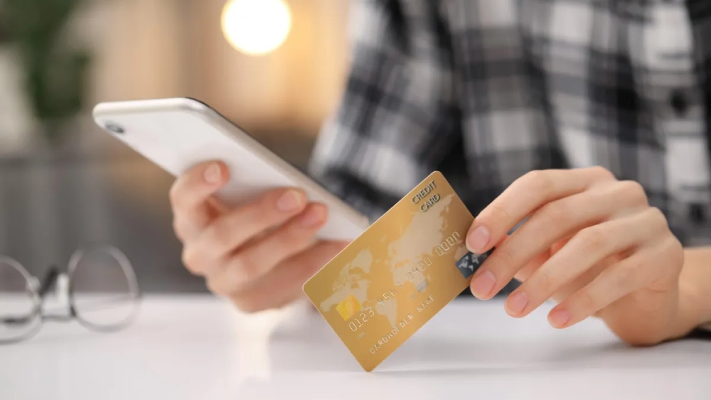 Phí thường niên thẻ tín dụng là gì Cách giảm phí thường niên