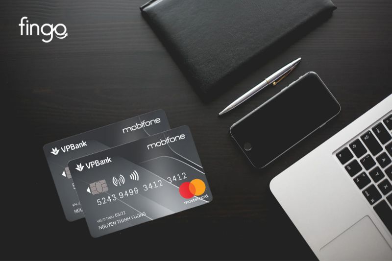 Thẻ tín dụng MobiFone - VPBank Platinum có màu đen sang trọng