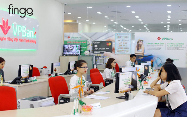 Kích hoạt thẻ VPBank tại quầy giao dịch