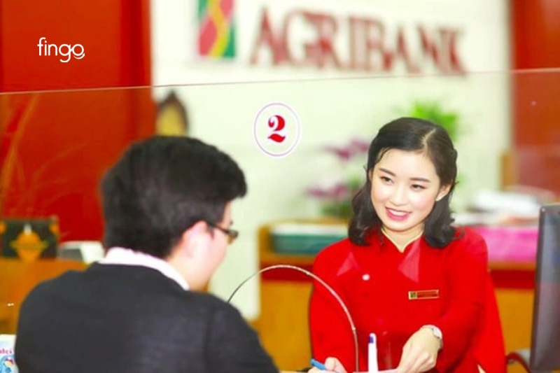 Đến chi nhánh ngân hàng Agribank để được hỗ trợ làm thẻ JCB Ultimate