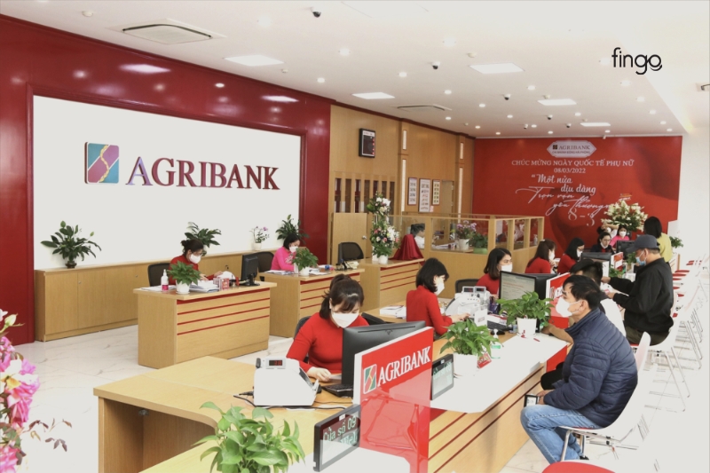 Gia hạn thẻ Agribank trực tiếp tại quầy giao dịch