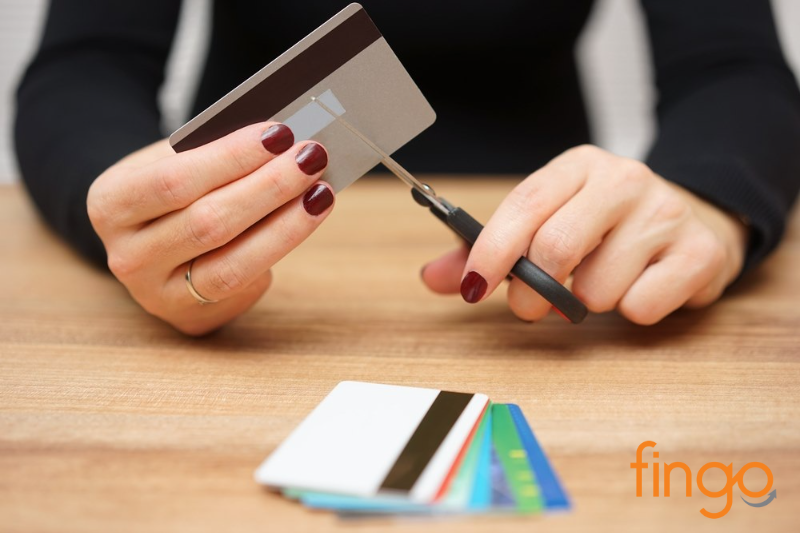 Cách huỷ thẻ tín dụng Sacombank