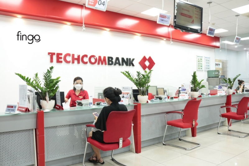 Đến quầy giao dịch để tra cứu chi nhánh tài khoản ngân hàng