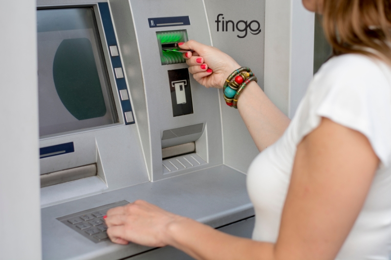 Thanh toán thẻ tín dụng Techcombank tại cây ATM