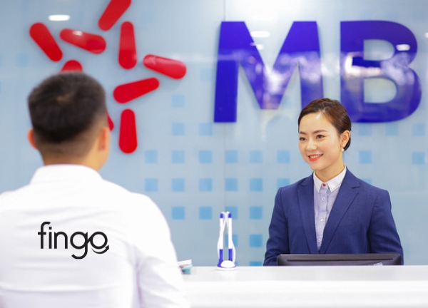 Tra cứu ngày sao kê thẻ tín dụng MBBank tại quầy giao dịch