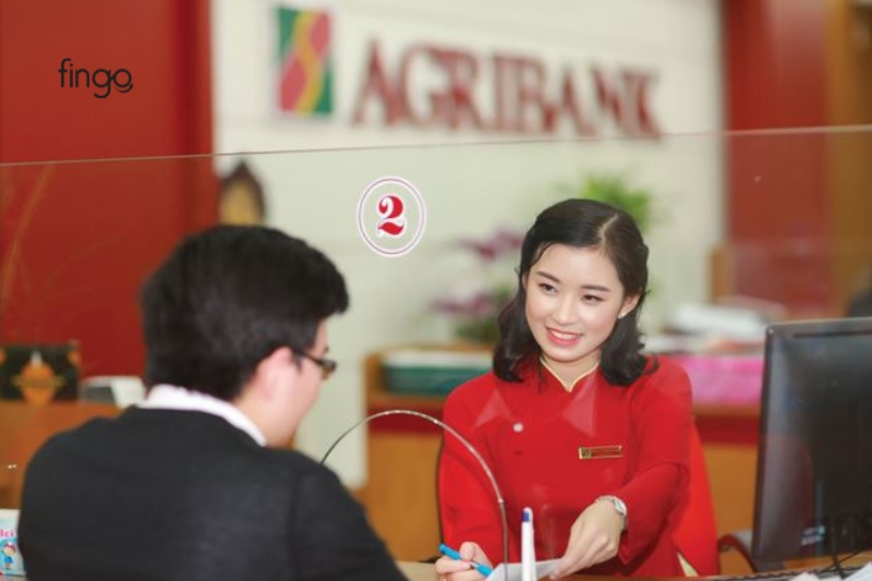 Đến quầy giao dịch Agribank để đăng ký làm thẻ