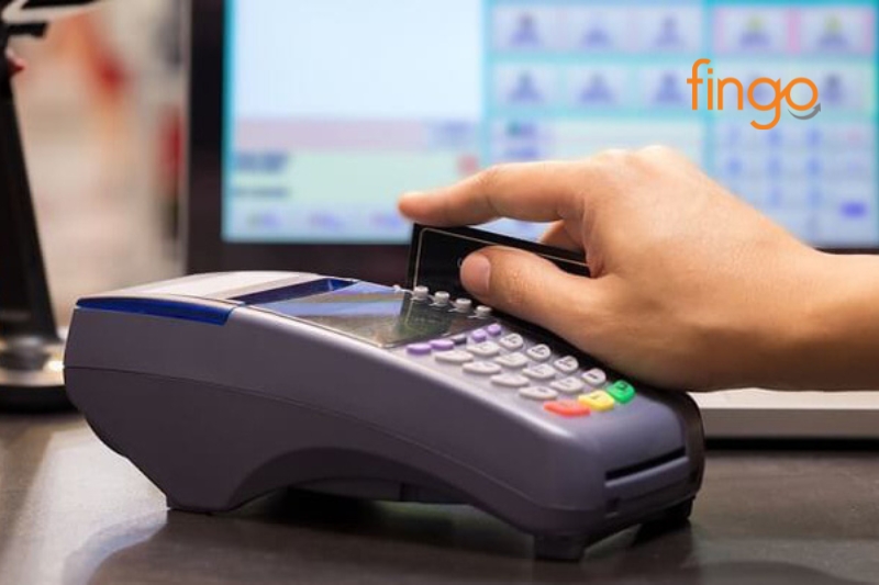 Rút tiền thẻ tín dụng Shinhan Bank qua máy POS