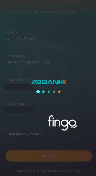 Nhập thông tin cá nhân theo yêu cầu của ứng dụng