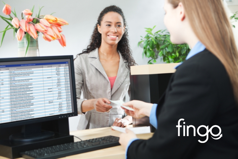 Khóa thẻ tín dụng Shinhan Bank tại phòng giao dịch