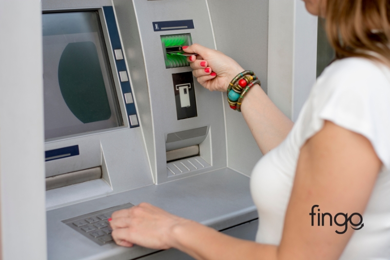 Phí quản lý tài khoản Vietcombank ATM