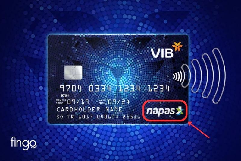 Biểu tượng Napas được in trực tiếp trên thẻ ATM, giúp khách hàng có thể dễ dàng nhận biết được loại thẻ này.