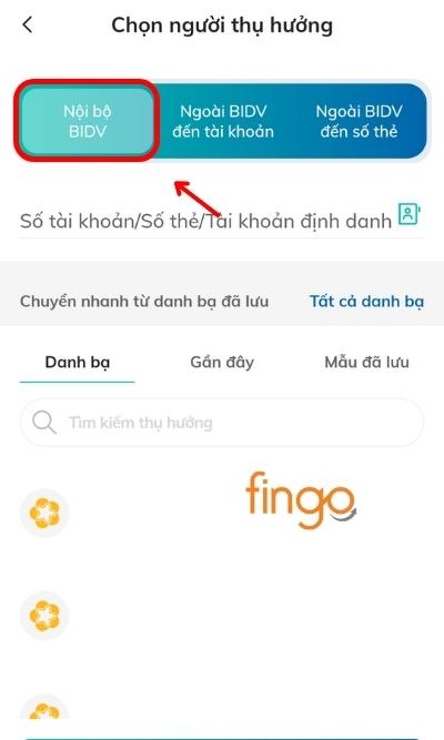 Tại màn hình khởi tạo giao dịch, chọn Tài khoản nguồn, chọn Người thụ hưởng (Chọn từ danh bạ  đã lưu ở danh sách bên phải, hoặc nhập mới thụ hưởng)