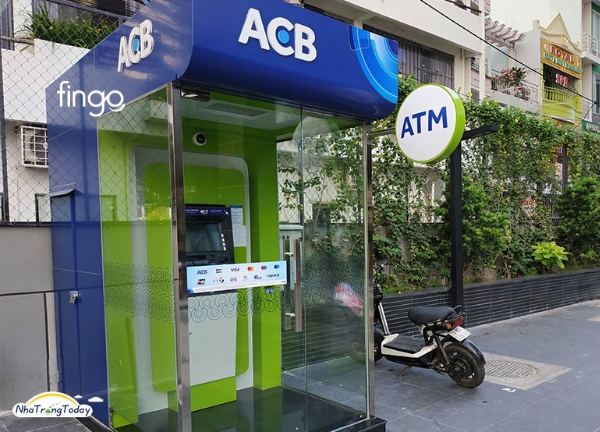 Kiểm tra số dư tài khoản ACB tại cây ATM