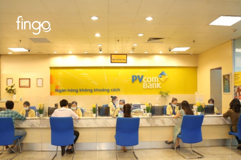 Mở thẻ tín dụng quốc tế PVcomBank Shopping Platinum tại quầy giao dịch