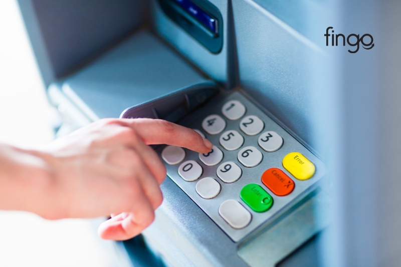 Xem số tài khoản ngân hàng Standard Chartered tại cây ATM