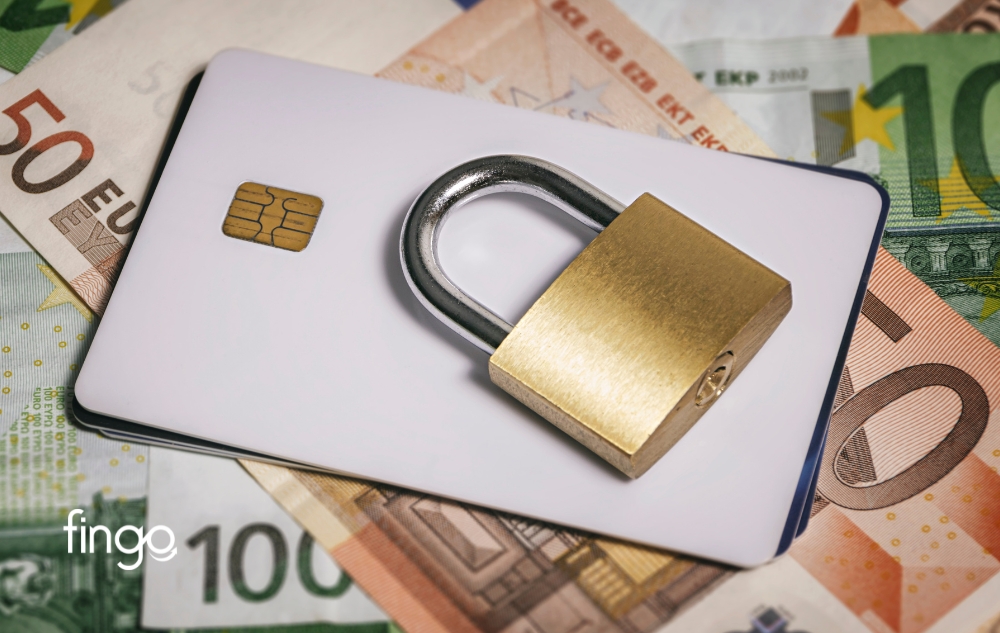 Nguyên nhân thẻ Techcombank bị khóa là gì?