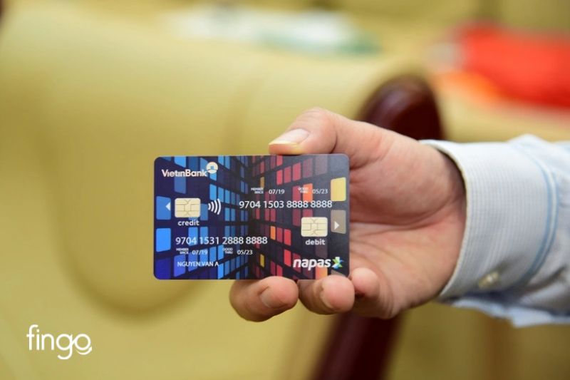 Thẻ kép nội địa VietinBank 2Card có thể gia hạn online trên điện thoại
