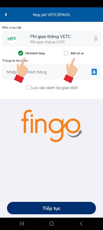Chọn cách chuyển bằng "Mã khách hàng" hoặc "Biển số xe".