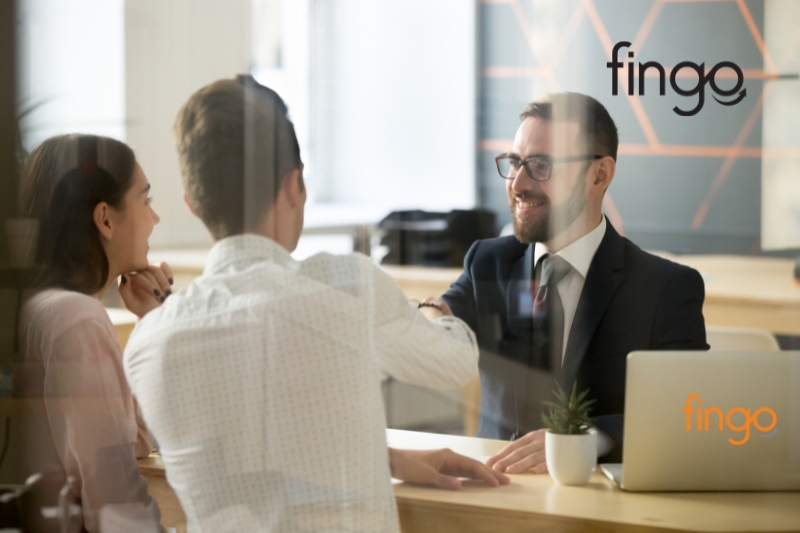 Đăng ký thẻ tín dụng Citi Simplicity tại quầy giao dịch.