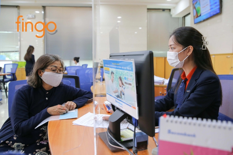 Mở sổ tiết kiệm Sacombank trực tiếp tại ngân hàng