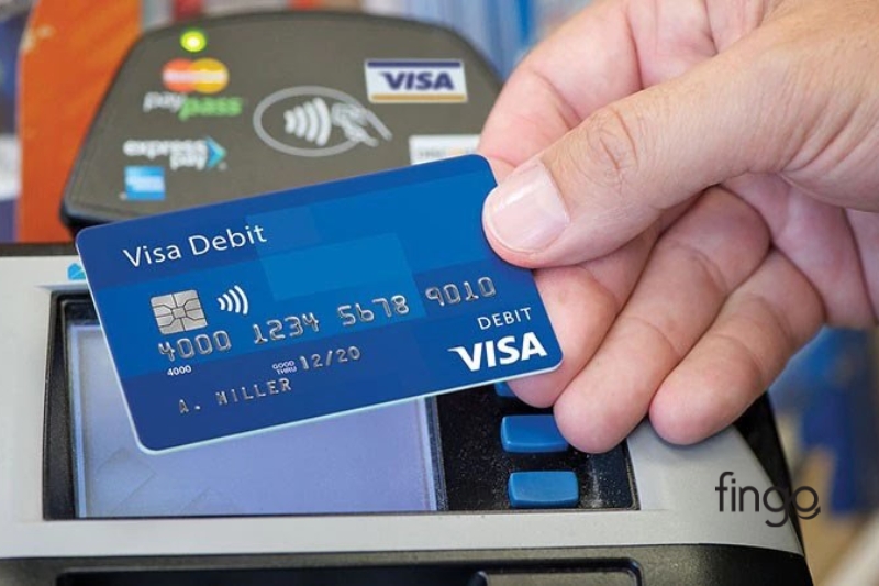 Cách rút tiền thẻ Visa tại cây ATM