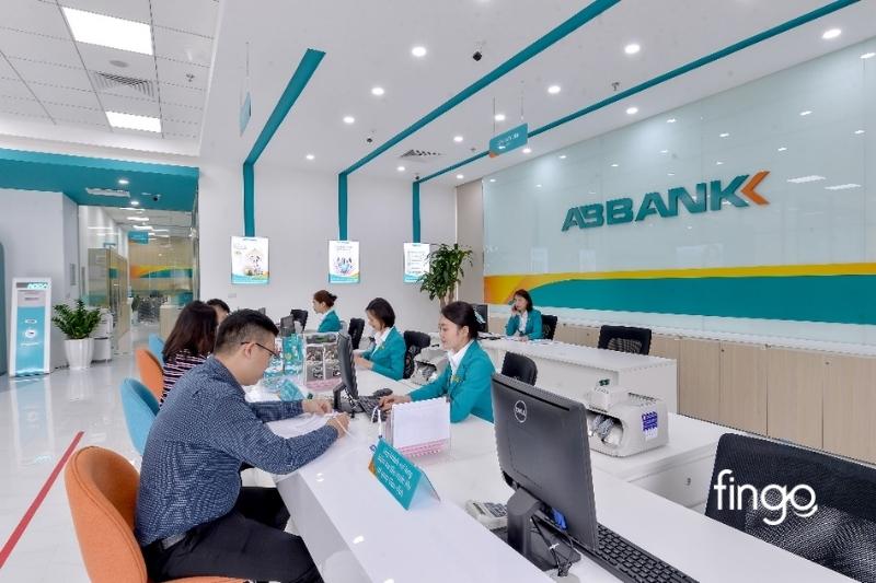 Mở thẻ tín dụng ABBank Visa Platinum tại quầy giao dịch