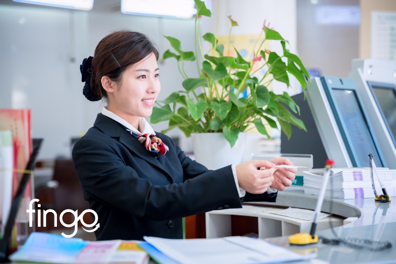 Thứ 7, chủ nhật ngân hàng có làm việc không?