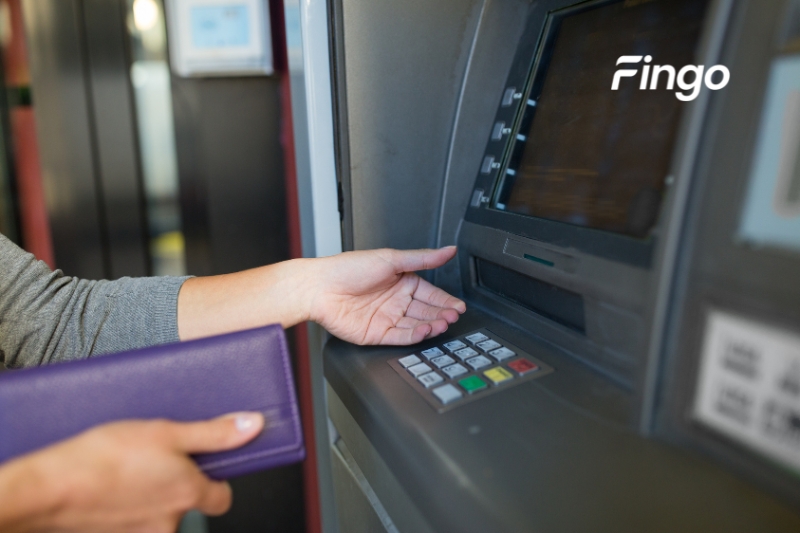 Cách sử dụng thẻ tín dụng Sacombank rút tiền mặt 