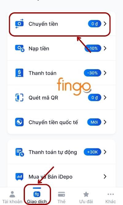 Đăng nhập ứng dụng. Chọn mục Giao dịch ở thanh điều hướng. Sau đó chọn mục Chuyển tiền