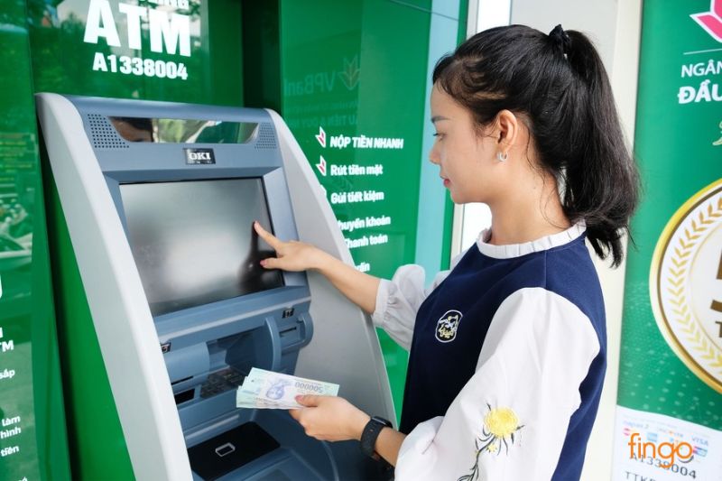 VPBank đã hỗ trợ khách hàng nộp tiền không cần thẻ