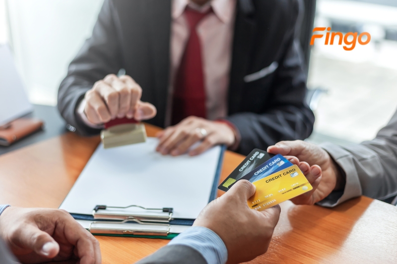 Quy trình vay tiền bằng thẻ tín dụng