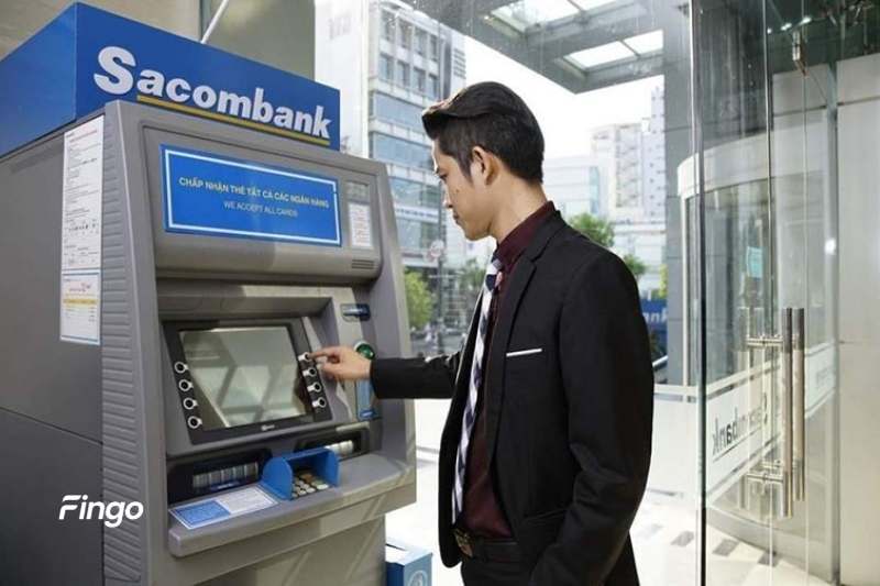 Rút tiền mặt thẻ tín dụng Sacombank tại trụ ATM