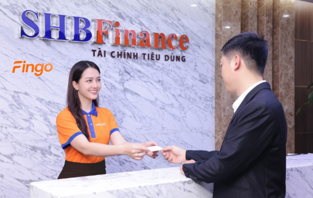 Đến trực tiếp quầy giao dịch để làm thẻ