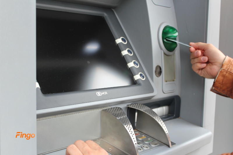 Cách đăng ký SMS Banking Vietcombank tại ATM