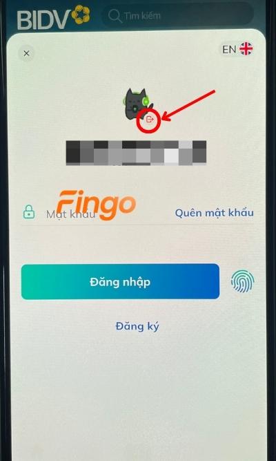 Tại màn hình, chọn biểu tượng bên cạnh ảnh đại diện để hoàn toàn thoát ra tài khoản hiện tại