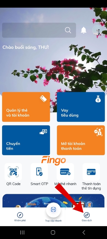 Thực hiện truy cập vào ứng dụng Sacombank Pay >> Tiếp đến chọn "Giao dịch".