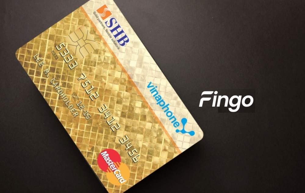 Hạn thẻ của thẻ tín dụng SHB được in nổi trên bề mặt thẻ