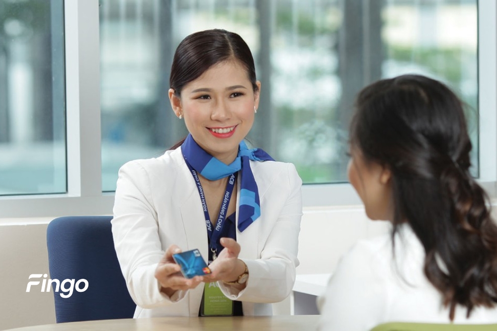 Hủy thẻ ACB tại quầy giao dịch
