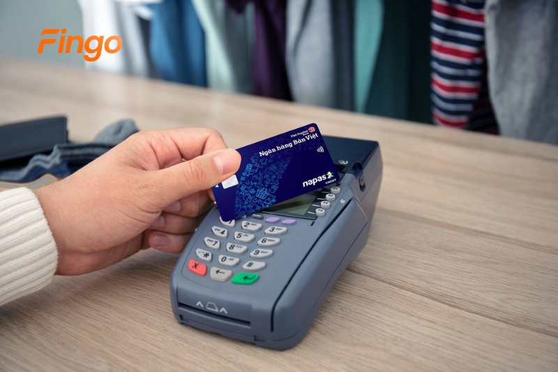 Cách rút tiền thẻ tín dụng Bản Việt tại máy POS