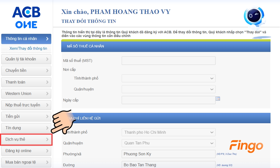 Chọn vào mục "Dịch vụ thẻ" và chọn vào "Đổi PIN thẻ"