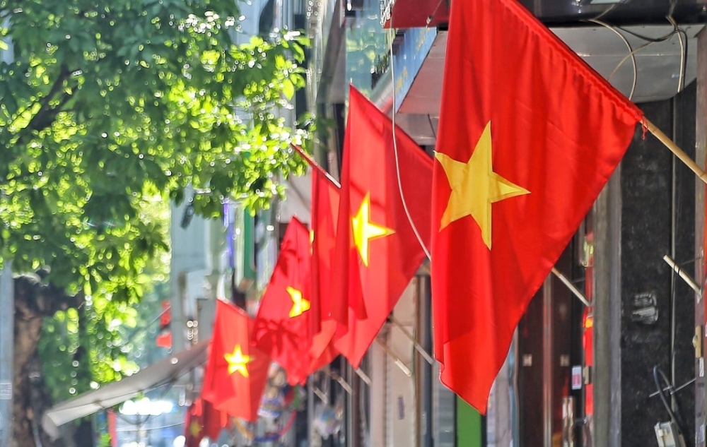 Chuyển tiền vào dịp lễ tết, cuối tuần 