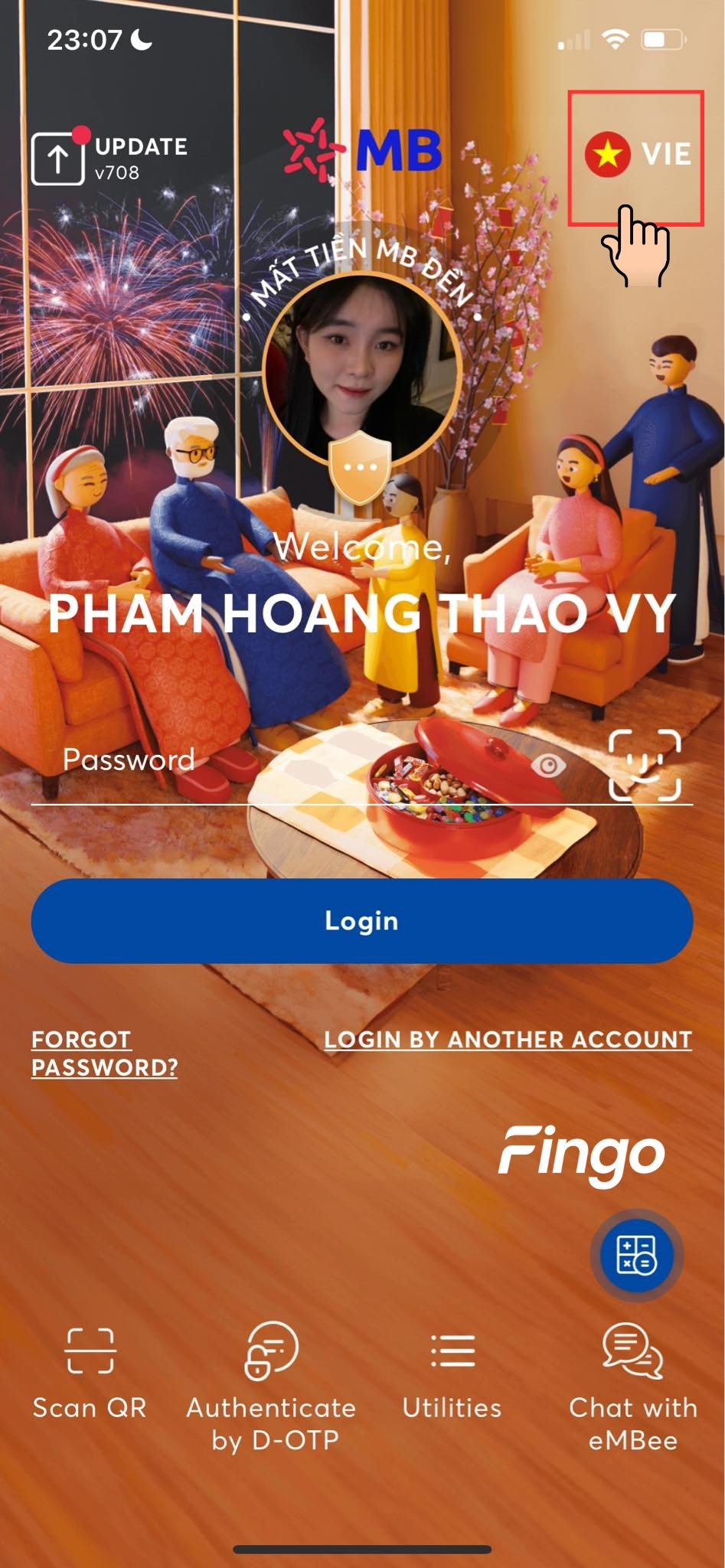 Chọn vào chữ "VIE" phía bên phải màn hình