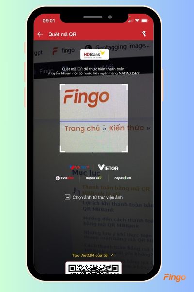 Mở camera và đưa camera đến mã QR thanh toán của cửa hàng.
