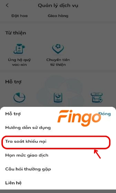 Đăng nhập ứng dụng ngân hàng. Tại màn hình Quản lý dịch vụ, chọn Hỗ trợ. Tiếp đó chọn Tra soát khiếu nại