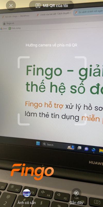 Hướng camera về mã QR để quét mã